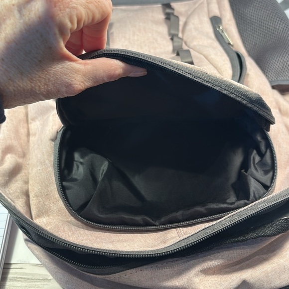 Eastsport Backpack Pink and Gray Great Condition Lots of Storage - Picture 4 of 7